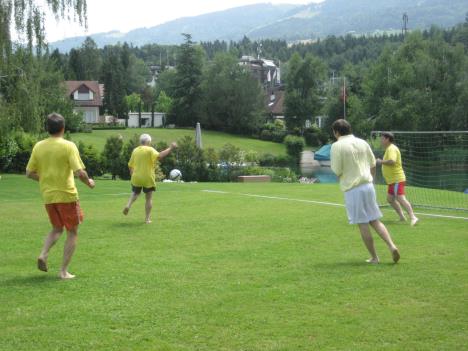 Fussball 012.jpg   28kb   26.03.2021 22:37:57